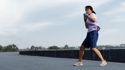 YOLO - O Destino de Le Ying - 2024 ‧ Comédia/Esporte ‧ 2h 10m