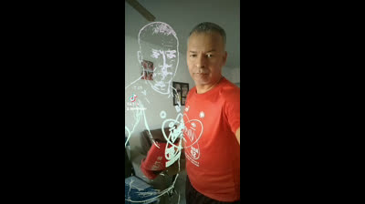 Professor de educação física também brinca